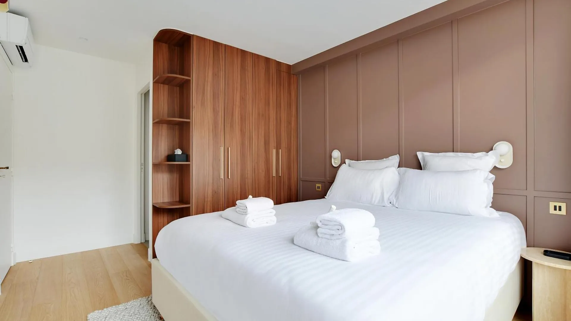 Pick A Flat'S Apartments In Tour Eiffel - Rue De L'Amiral Hamelin Paris