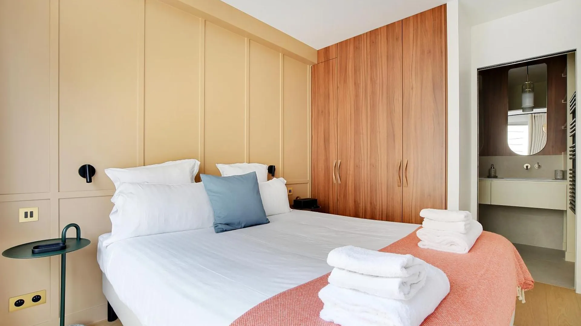 Pick A Flat'S Apartments In Tour Eiffel - Rue De L'Amiral Hamelin Paris