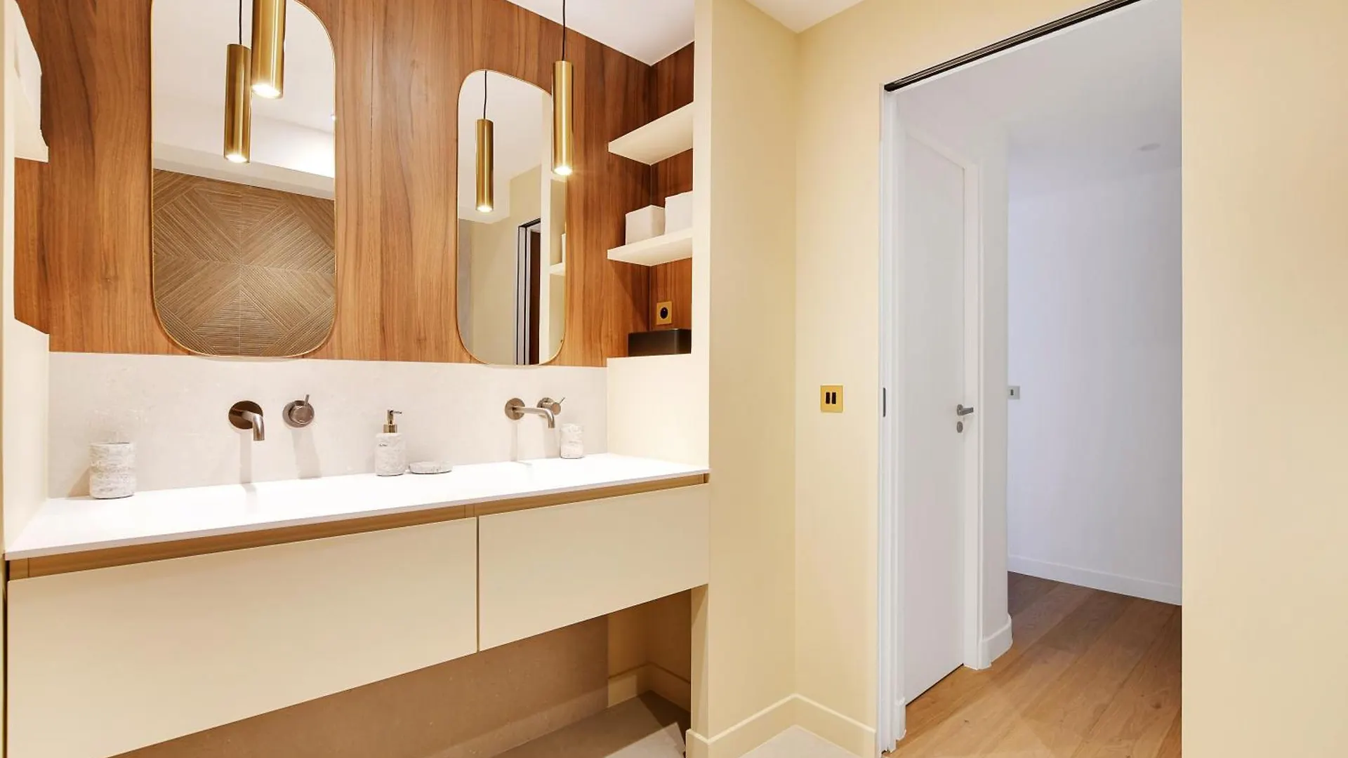 Pick A Flat'S Apartments In Tour Eiffel - Rue De L'Amiral Hamelin Paris