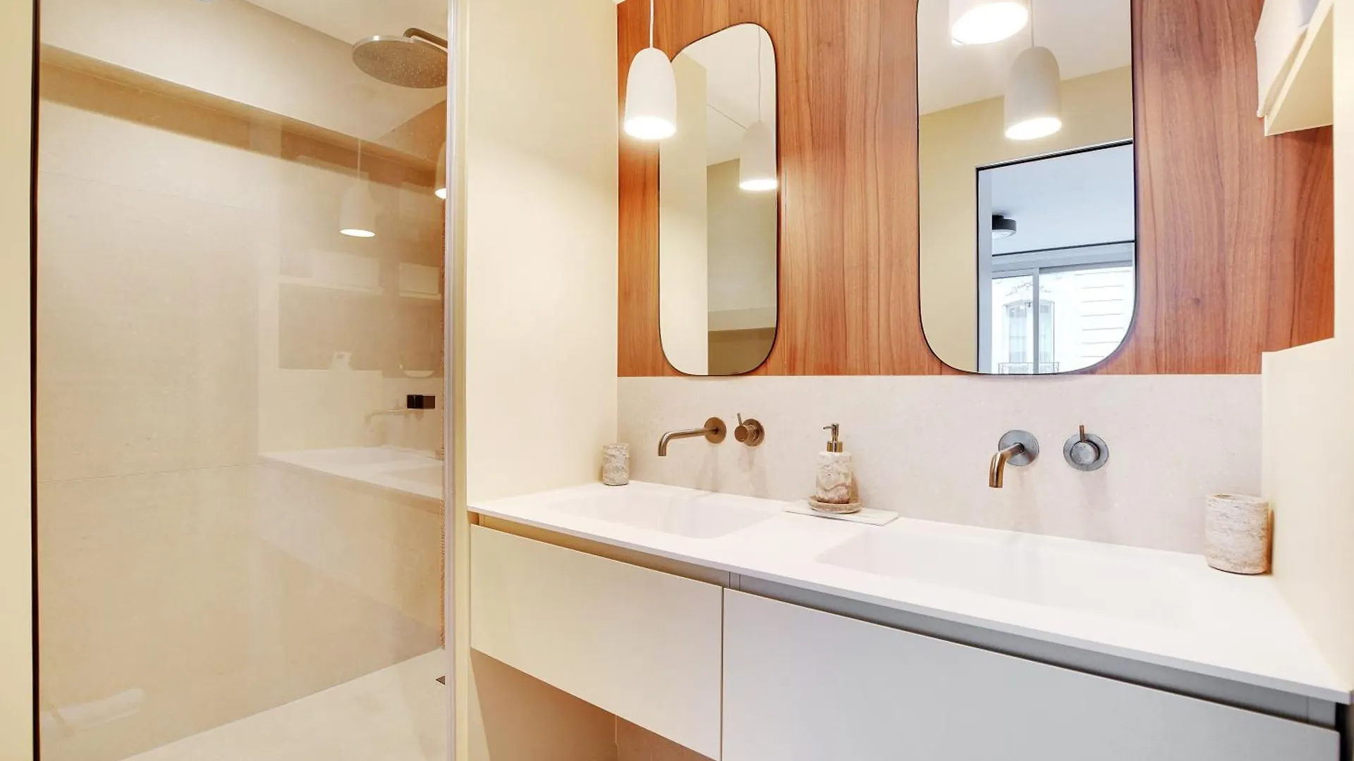 Pick A Flat'S Apartments In Tour Eiffel - Rue De L'Amiral Hamelin Paris France