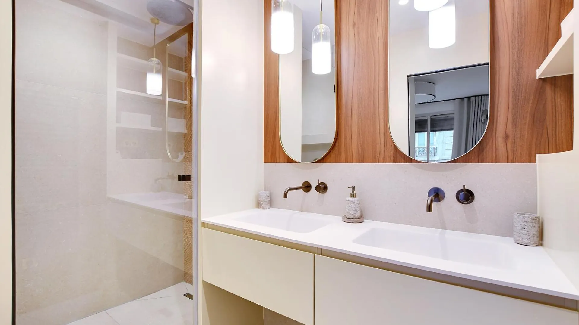 Pick A Flat'S Apartments In Tour Eiffel - Rue De L'Amiral Hamelin Paris