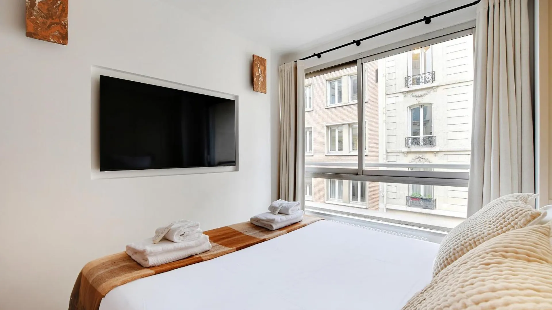 Pick A Flat'S Apartments In Tour Eiffel - Rue De L'Amiral Hamelin Paris