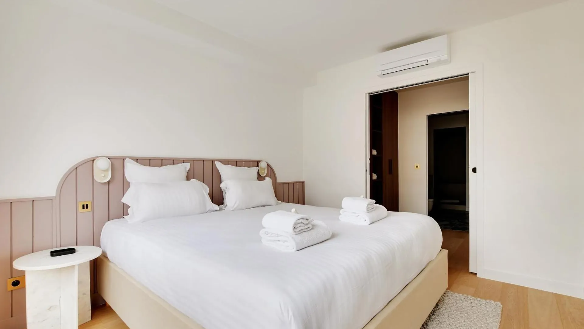 Pick A Flat'S Apartments In Tour Eiffel - Rue De L'Amiral Hamelin Paris