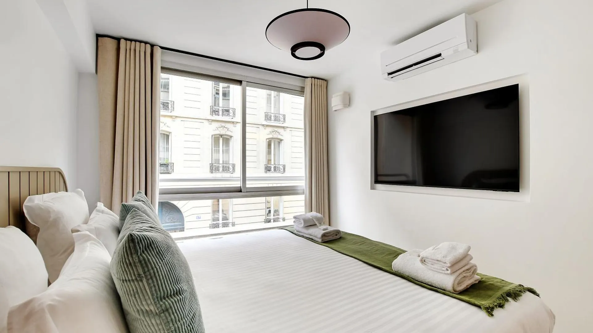 Pick A Flat'S Apartments In Tour Eiffel - Rue De L'Amiral Hamelin Paris