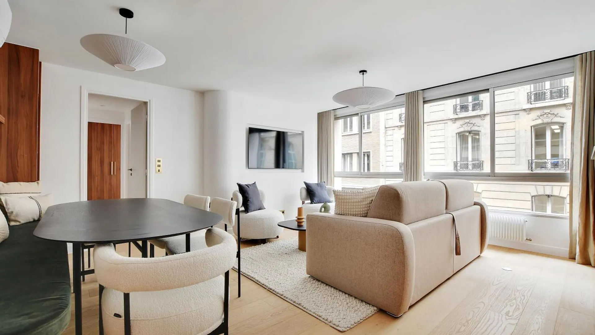 Pick A Flat'S Apartments In Tour Eiffel - Rue De L'Amiral Hamelin Paris