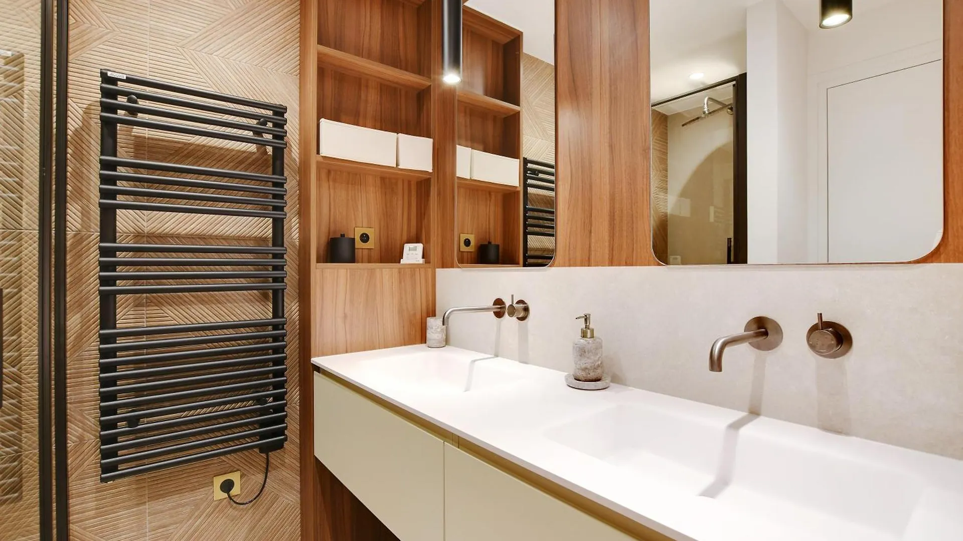 Pick A Flat'S Apartments In Tour Eiffel - Rue De L'Amiral Hamelin Paris